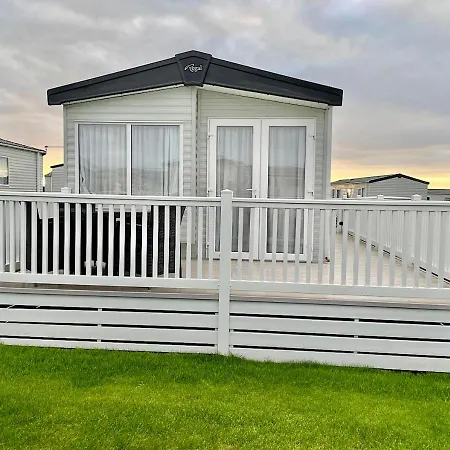 Luxury 3 Bedroom Caravan Between Perranporth And Newquay, Cornwall New Quay Esterno foto