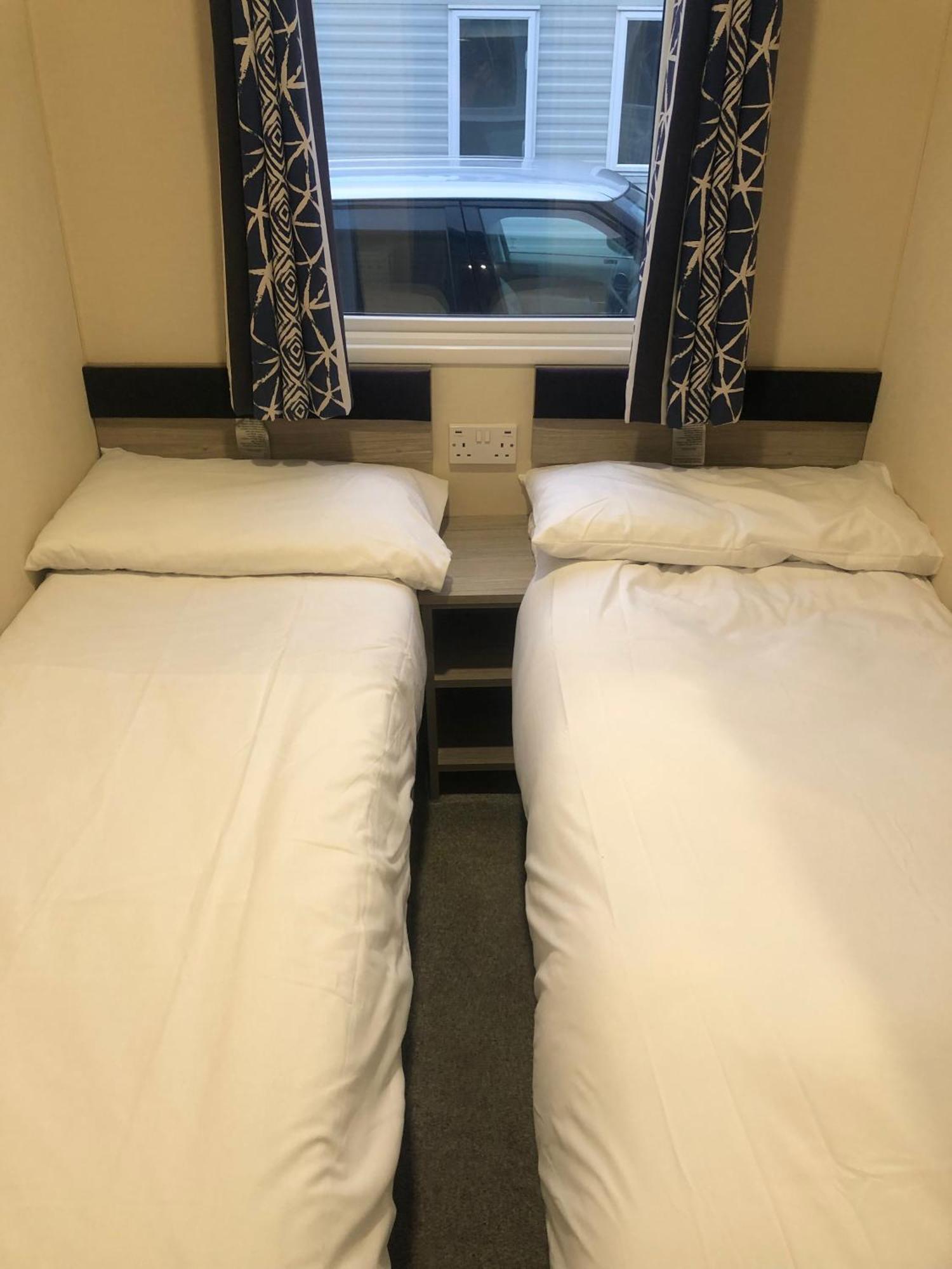 Luxury 3 Bedroom Caravan Between Perranporth And Newquay, Cornwall Campsite